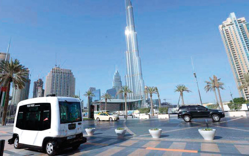 "دبي" تتجه لتخصيص طرق خاصة للسيارات ذاتية القيادة 1