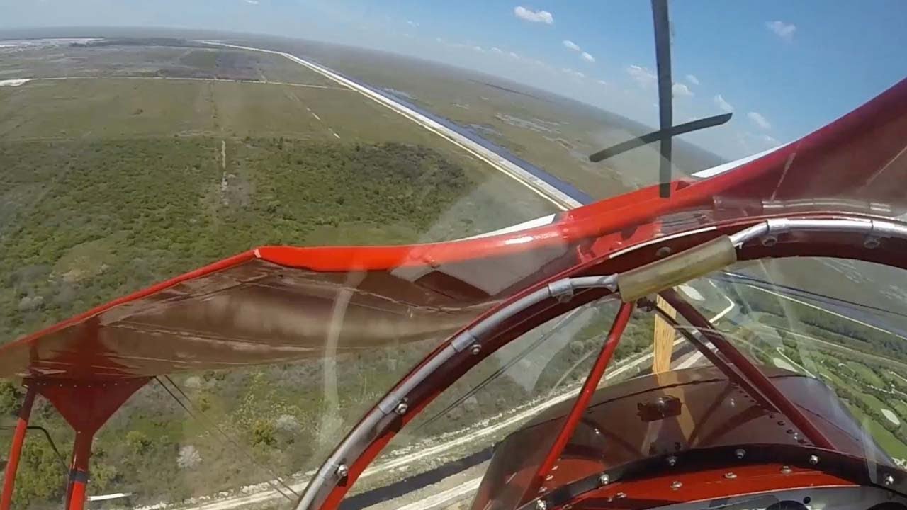 “بالفيديو” شاهد لحظات صعبة لطائرة تعطل محركها في الجو 1