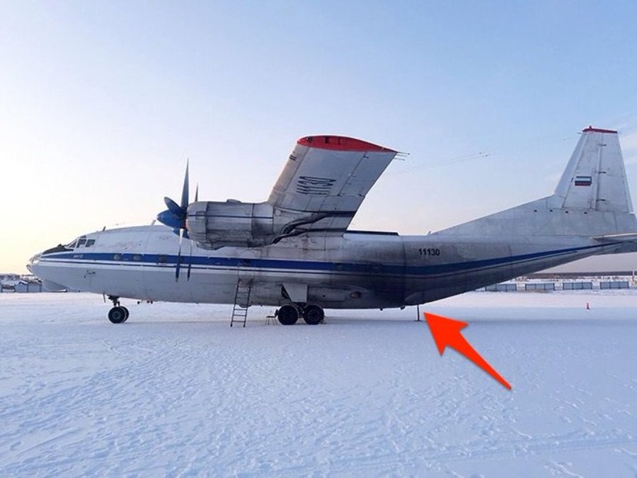 "بالفيديو والصور" سقوط حمولة سبائك ذهبية بقيمة 1.38 مليار ريال أثناء تحليق طائرة روسية 3