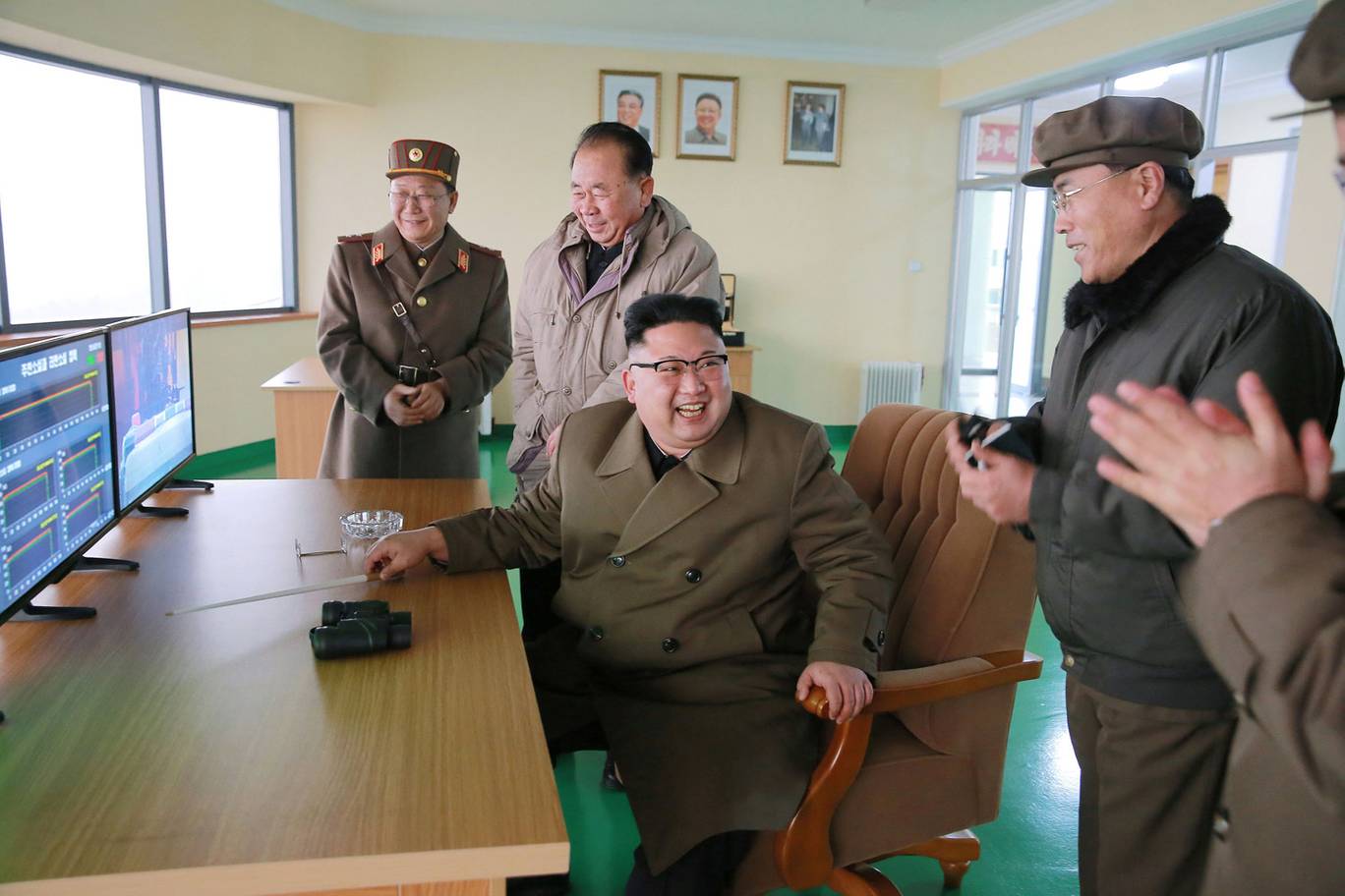 تعرف على سيارة زعيم كوريا الشمالية كيم جونغ اون مرسيدس S600 بولمان الحارس 1