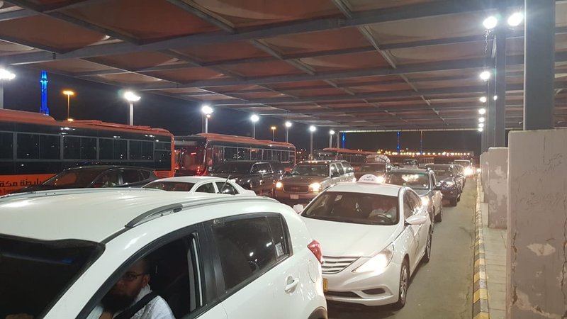 مرور مكة ينشر فيديو تعريفي لتوجيه المعتمرين إلى مواقف ومحطات النقل العام 7