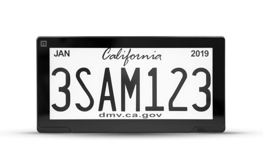 إتاحة لوحات الترخيص الرقمية للسيارات رسميا في كاليفورنيا وهذا هو سعرها 2