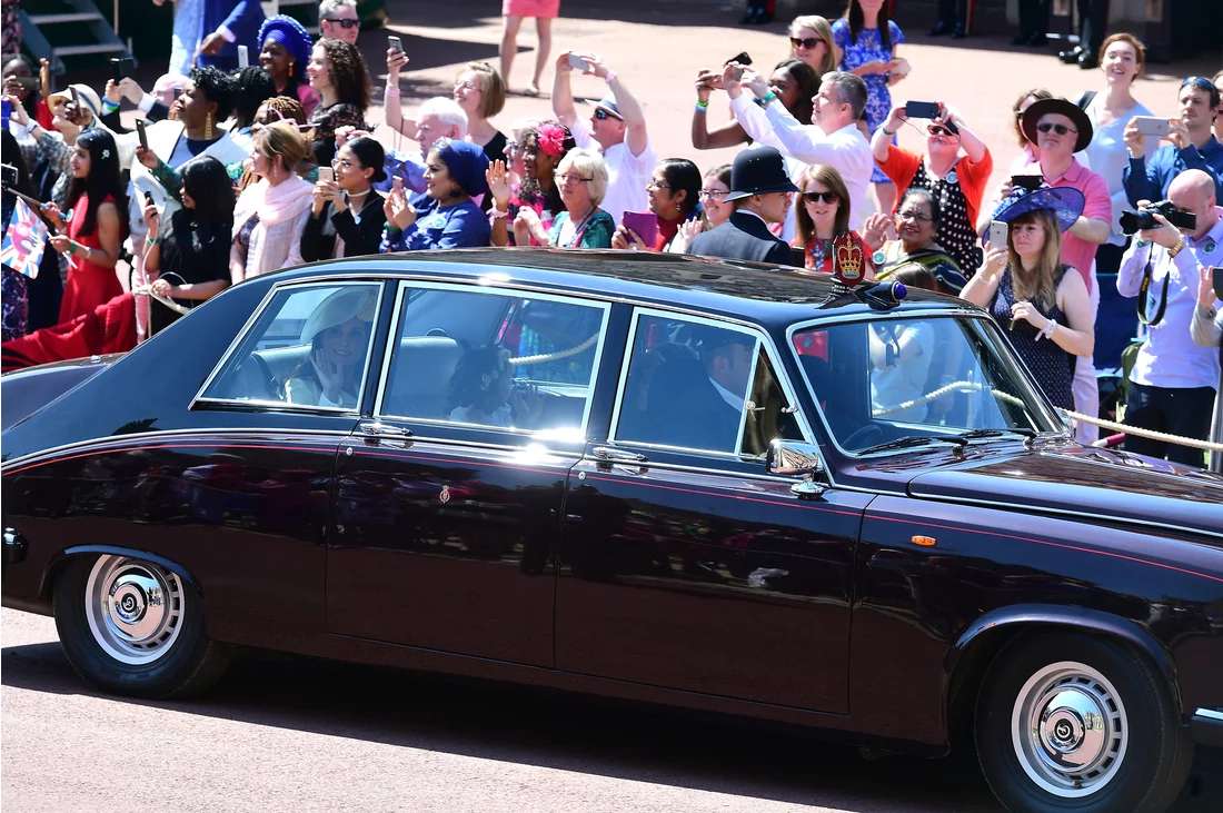 "بالصور" تعرف على سيارات الزفاف الملكي البريطاني للأمير هاري وميغان ماركل 4