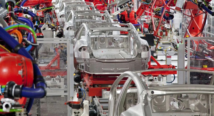 شركة سيارات ألمانية تفكّك تيسلا موديل 3 وتكشف تكلفة صنعها 1