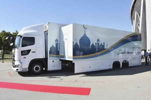 "تقرير" شاهد سيارة المسجد المتنقل الذي طورته اليابان للترحيب بالمسلمين في أولمبياد 2020 3