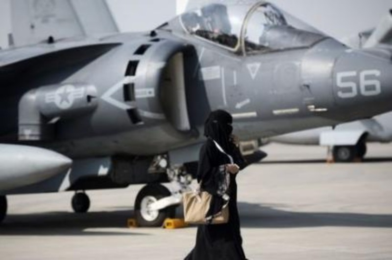 السماح للمرأة السعودية بالحصول على رخصة لقيادة الطائرات