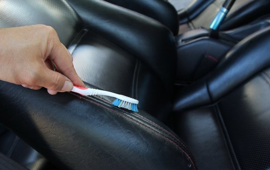 6 خطوات تنظّف بها المقاعد الجلدية في سيارتك بشكل صحيح 1