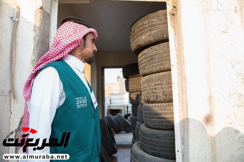 "بالصور" التجارة تصادر 20 ألف إطار سيارات مستعمل في الرياض 4