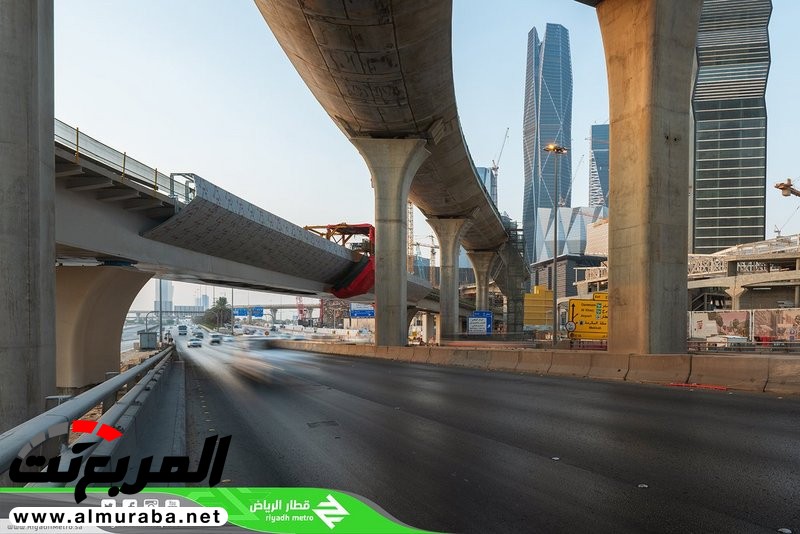 "بالصور" تركيب آخر قطعة خرسانية لجسور قطار الرياض 4