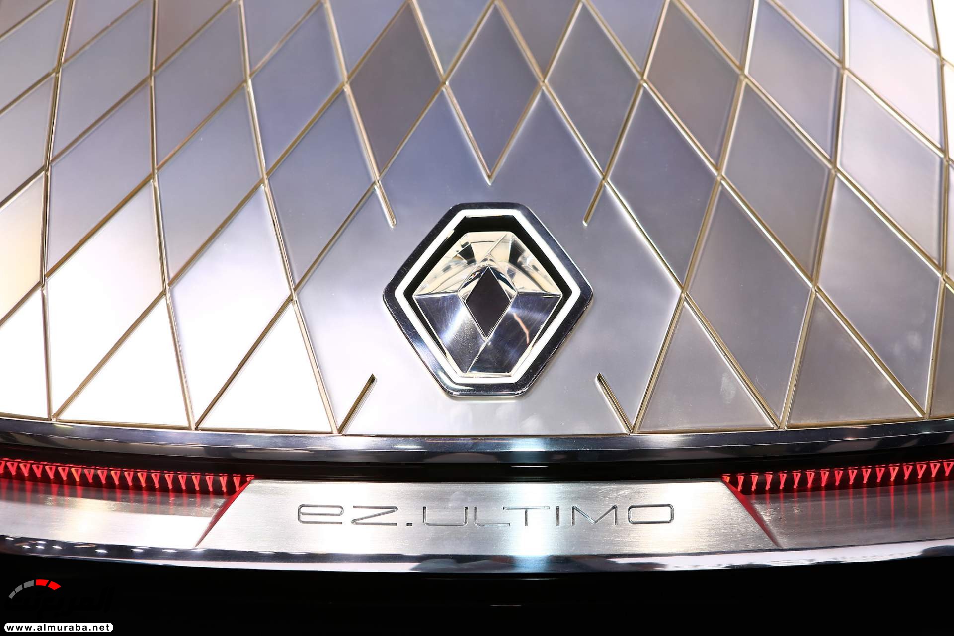 رينو تكشف عن نموذج EZ-Ultimo الاختباري ذاتي القيادة 111