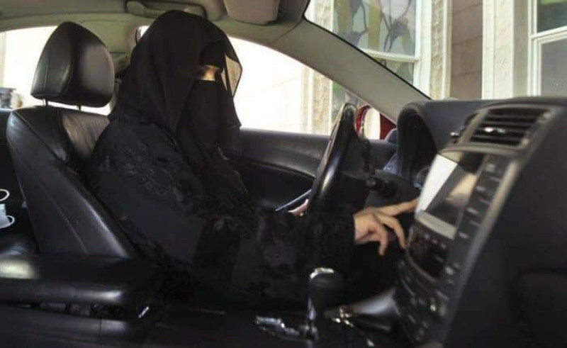 قيادة السيارات المستخدمة في نشاط الأجرة العائلية يقتصر على السعوديات 1