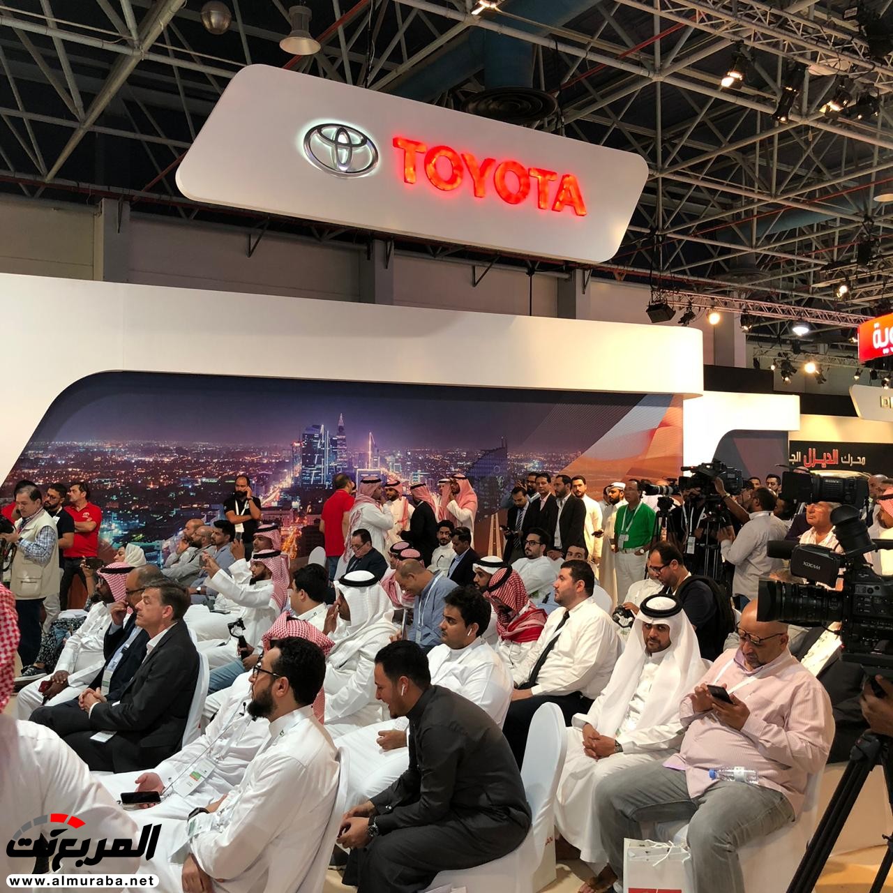 تويوتا راف فور 2019 الجديدة كلياً نسخة هايبرد وبنزين + اهم المواصفات Toyota Rav4 1