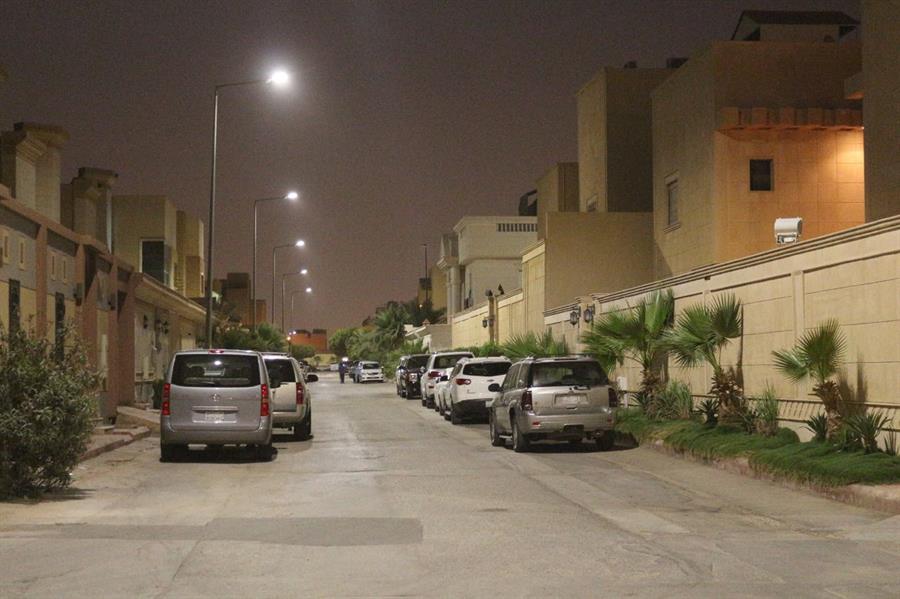 الانتهاء من تركيب 79 ألف مصباح إضاءة ليد بشوارع وأنفاق الرياض 1