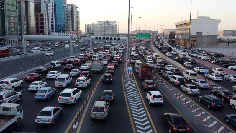 “شرطة دبي” إسقاط المخالفات المرورية عن السائقين الملتزمين