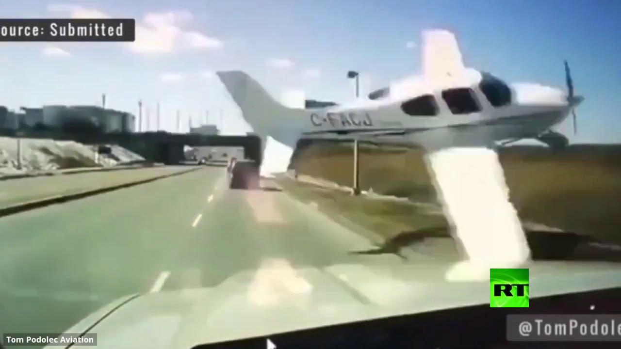 "بالفيديو" أمتار معدودة تفصل بين سيارة وطائرة! 1