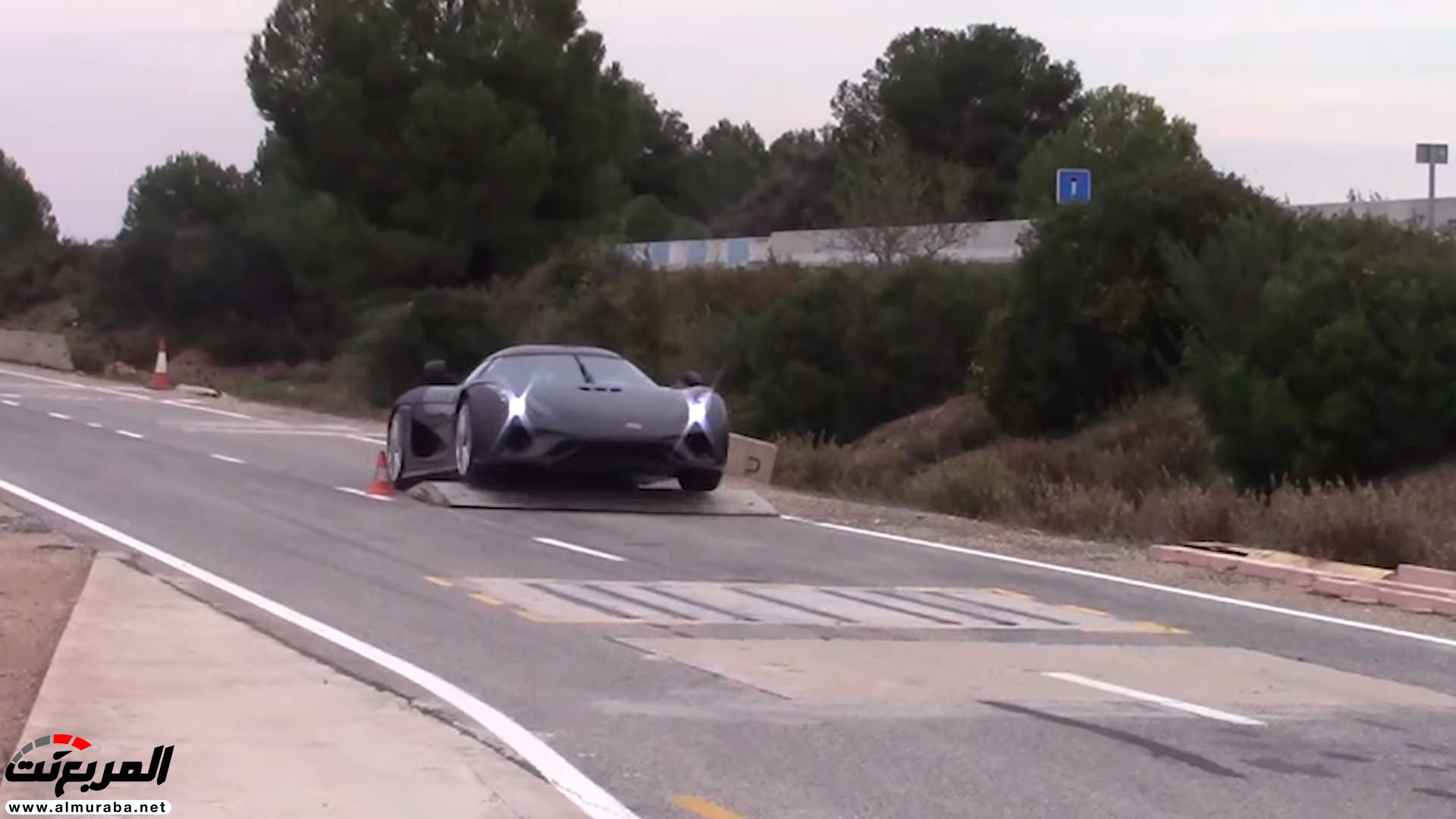 "بالفيديو" اختبار تصادم سيارة كوينيجسيج بقيمة 7.5 مليون ريال! 2