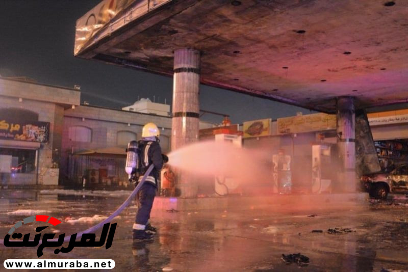 "بالصور" الدفاع المدني يسيطر على حريق اندلع داخل محطة وقود في جدة 4