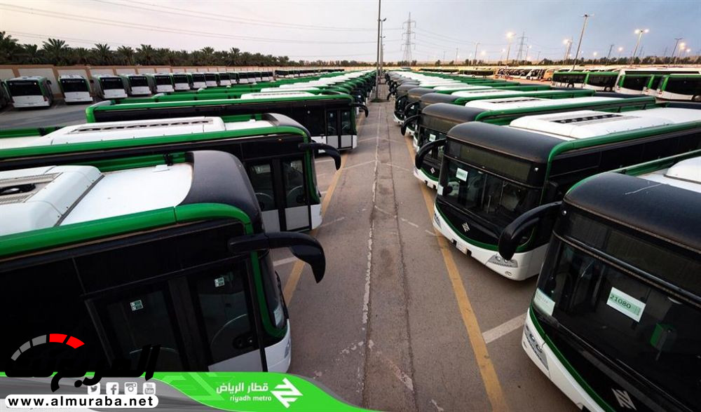 "بالصور" البدء في تركيب محطات حافلات الرياض تمهيدا للانطلاق التجريبي 2