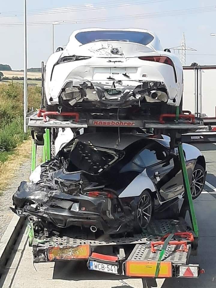 سيارات تويوتا سوبرا 2020 تتورط في حادثة أثناء نقلها إلى الوكالة 9