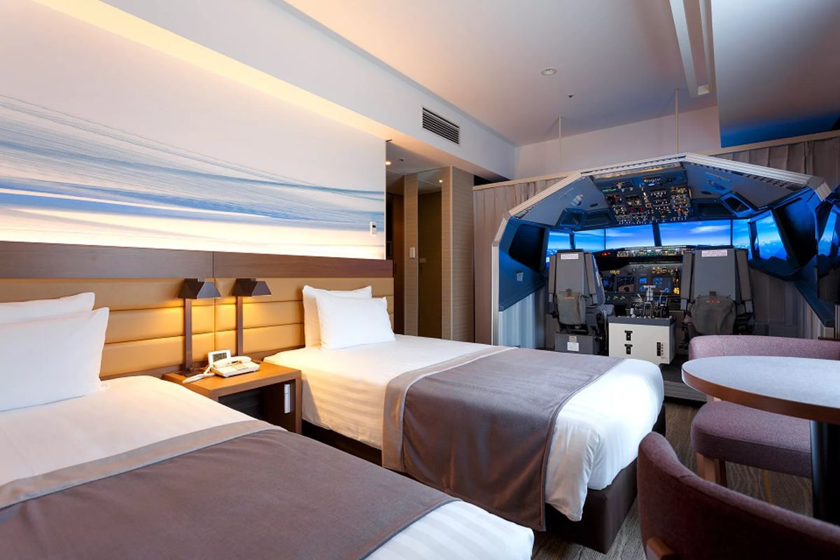 فندق ياباني يقدم تجربة ركوب الطائرات داخل إحدى غرفه! 7