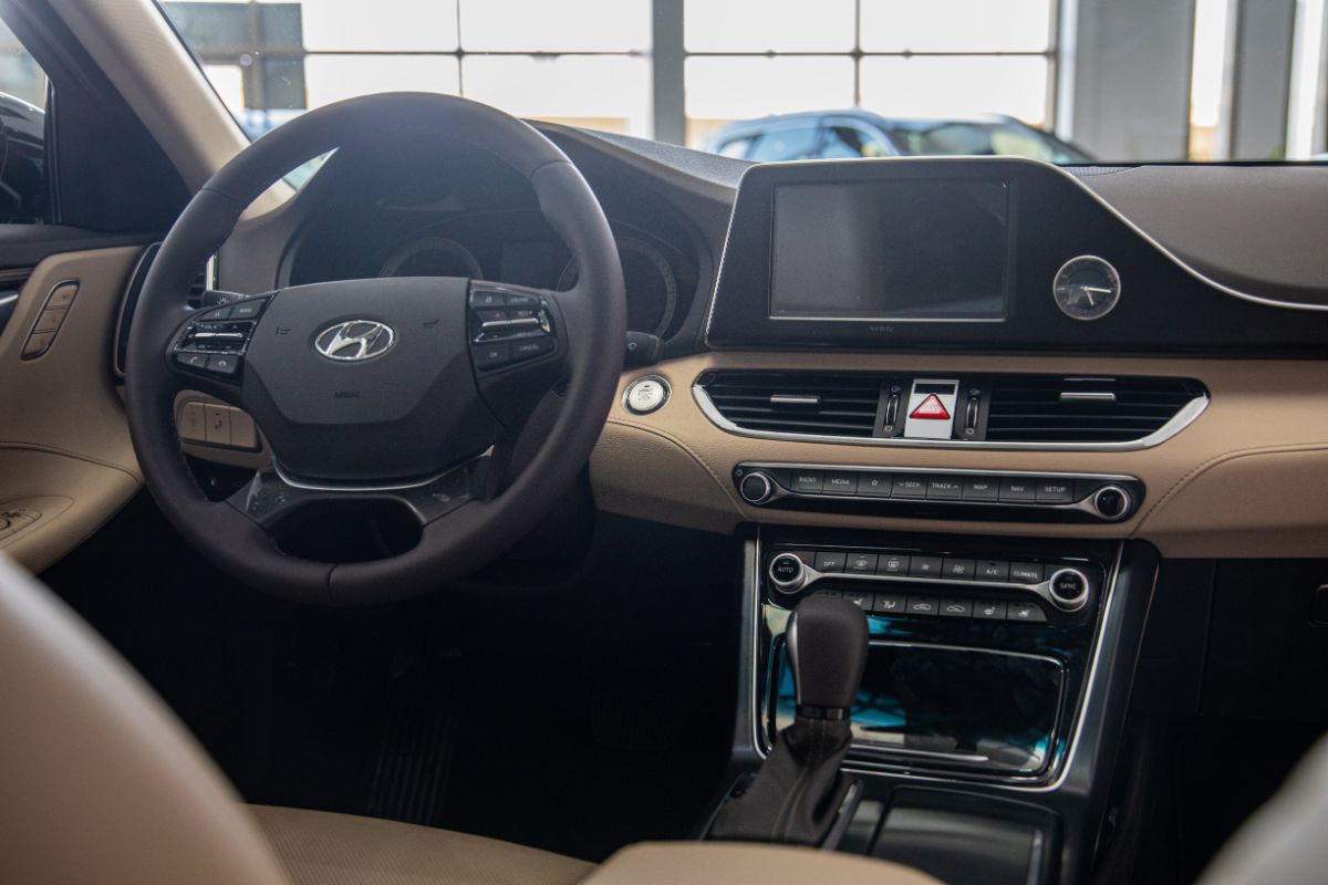 مميزات هيونداي ازيرا 2020 في السعودية Hyundai Azera 18