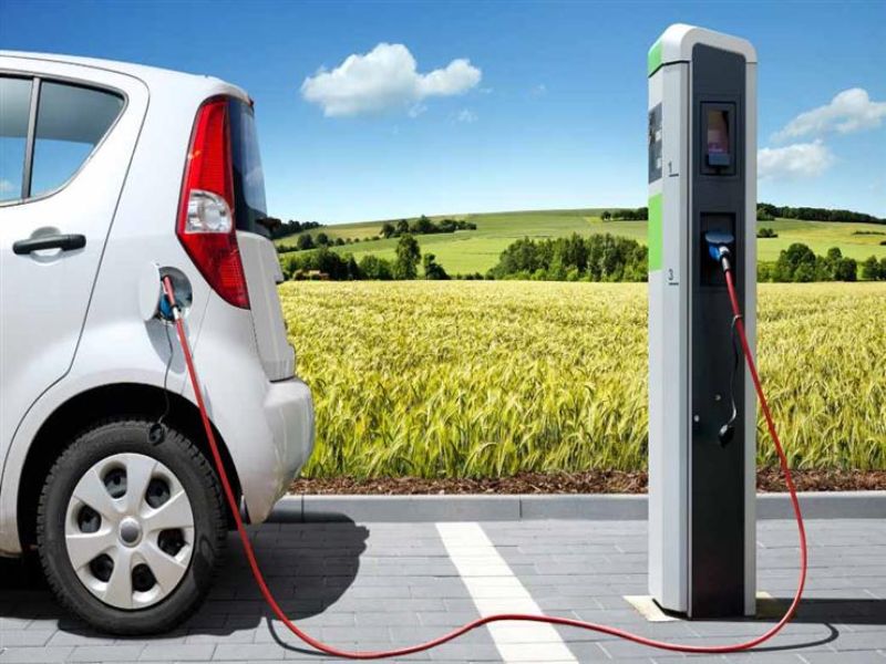 هل يواجه النفط تحدياً ضخماً بعد انتشار السيارات الكهربائية؟