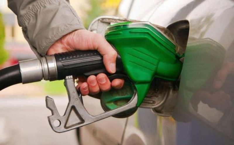 انخفاض أسعار البنزين بالمملكة ابتداءاً من اليوم 5