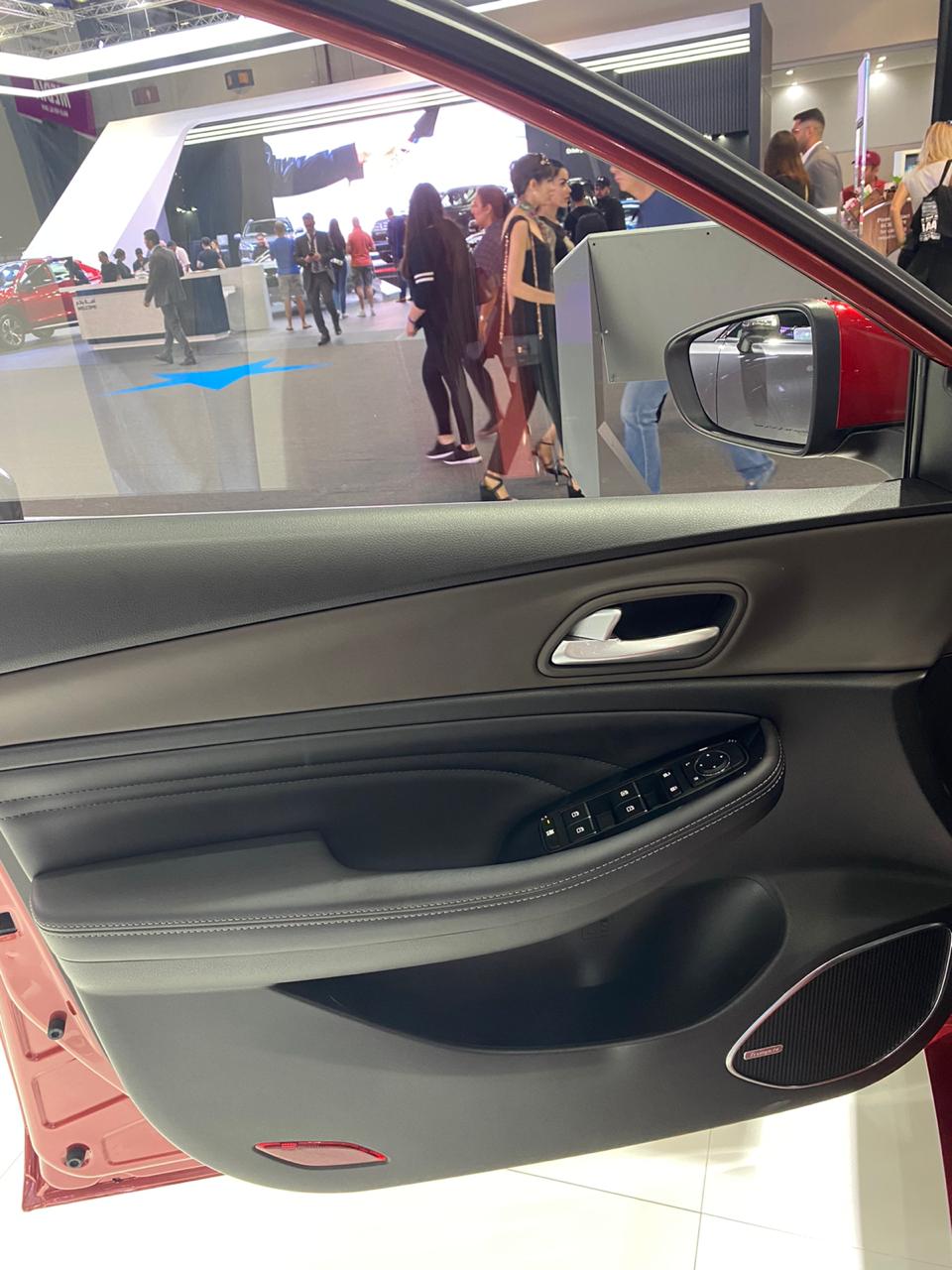 تشكيلة سيارات جي ايه سي لعام 2020 تتألق في معرض دبي للسيارات 125