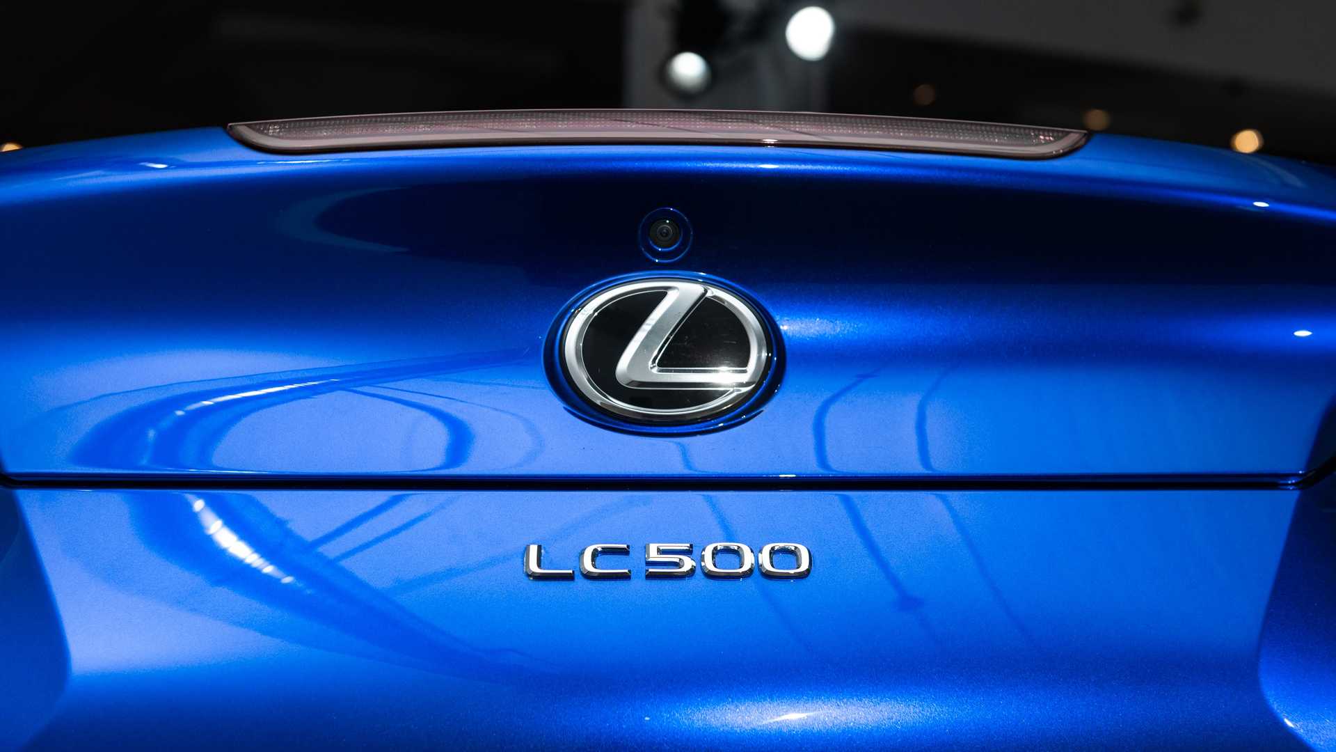 تدشين لكزس LC 500 كشف في معرض لوس أنجلوس للسيارات 21