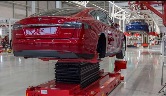 سيارات تيسلا يبدأ تصنيعها في الصين رسمياً 10