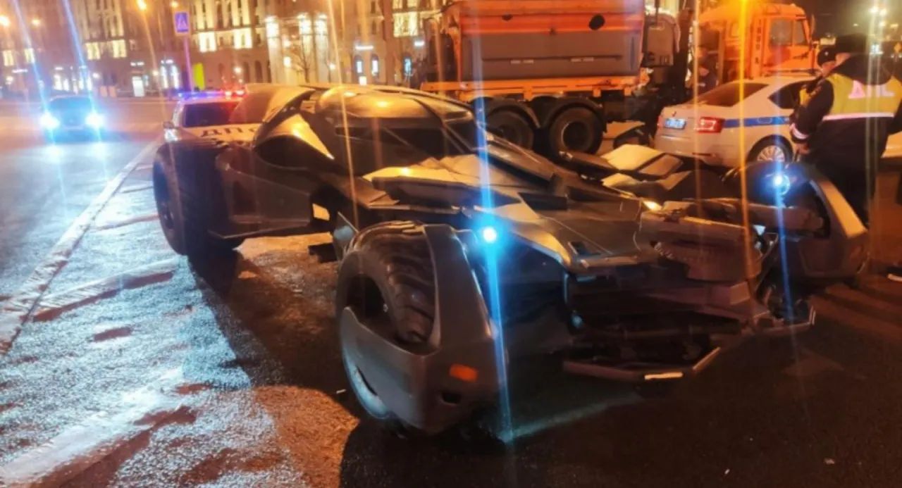 الشرطة الروسية تحجز سيارة باتمان لعدم وجود ترخيص 1