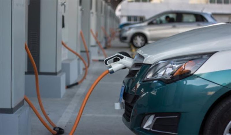 إلزام محطات الوقود في ألمانيا بتقديم شحن للسيارات الكهربائية 1