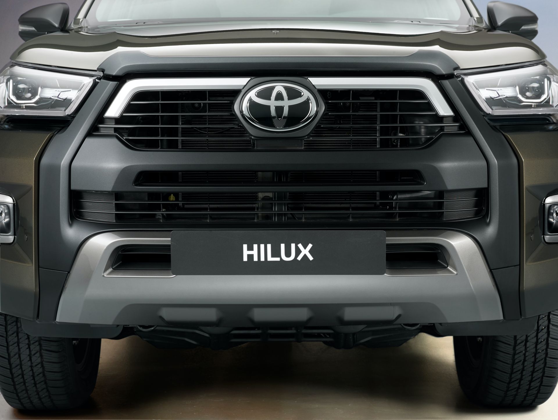 محركات تويوتا هايلكس 2021 Toyota Hilux 200