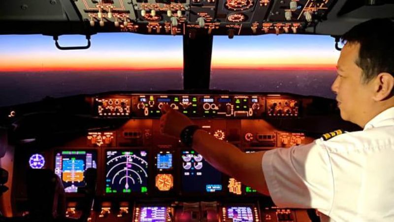 طيار تايلاندي يتجه إلى العمل في خدمة توصيل الطعام بسبب أزمة كورونا 11