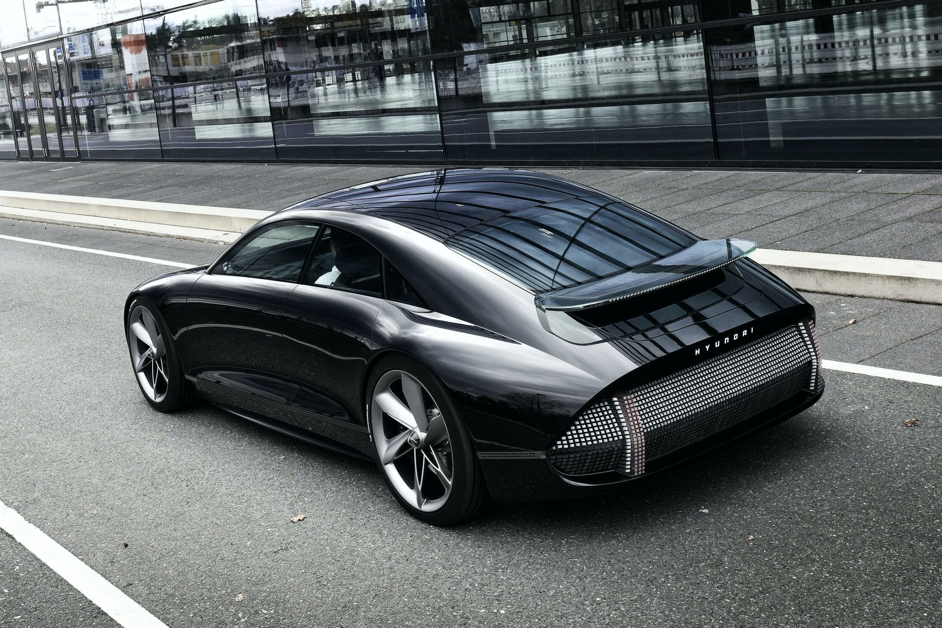 سيارات هيونداي الكهربائية ستأتي بتصاميم جديدة بالكامل 4