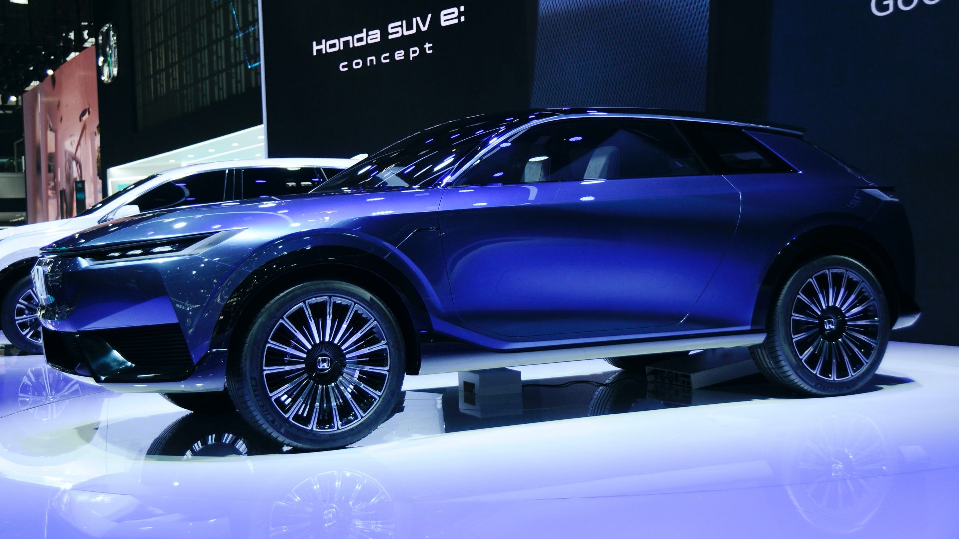 هوندا E SUV الكهربائية تكشف نفسها في معرض بكين 4