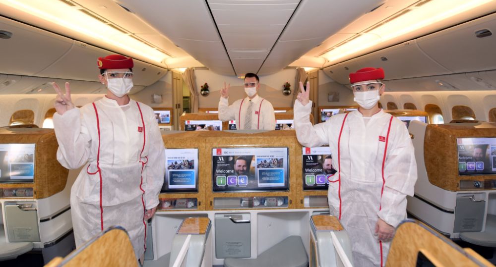 انطلاق أول رحلة جوية في الإمارات بطاقم عمل تلقى لقاح كورونا 1
