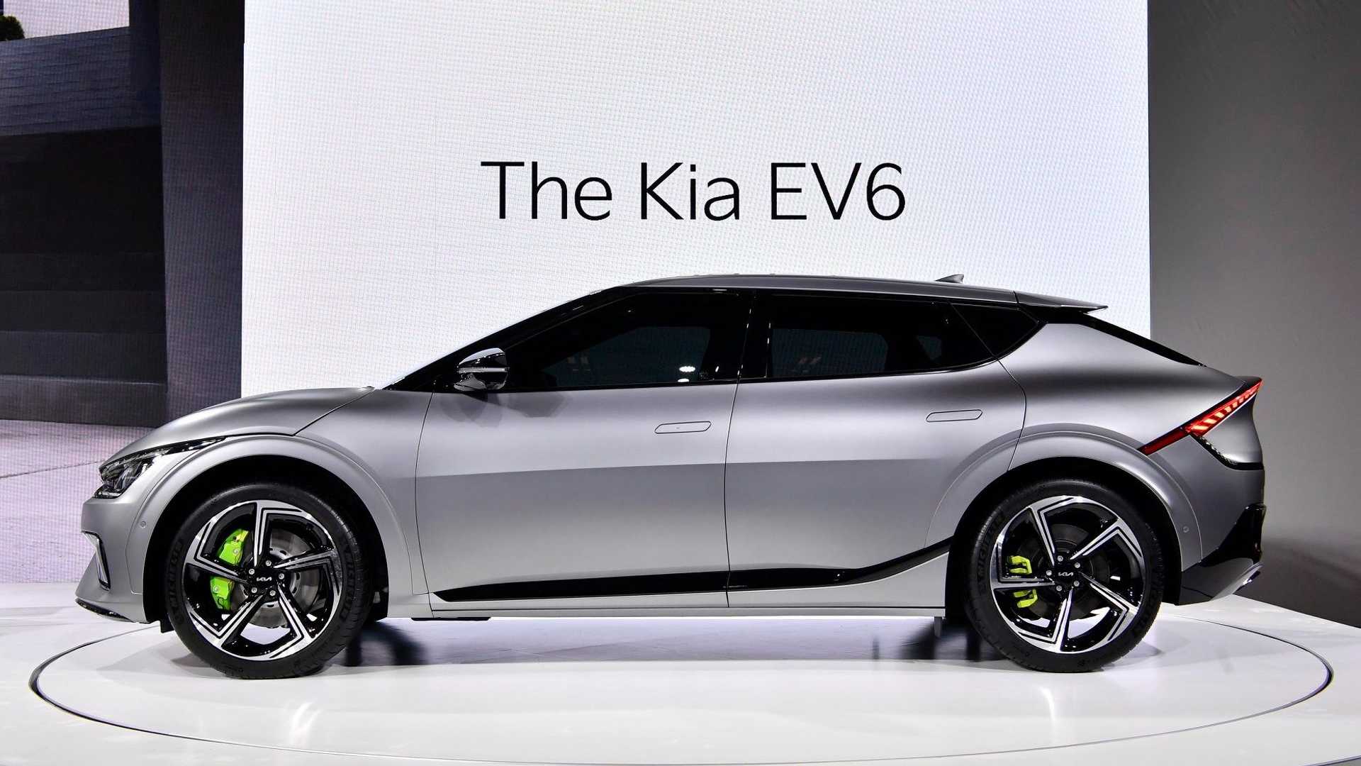 كيا EV6 الجديدة تظهر لأول مرة على أرض الواقع 2