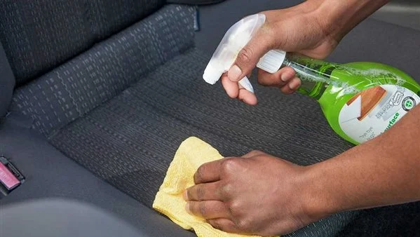 تعرف على الطريقة الصحيحة لتنظيف المقاعد القماشية في سيارتك 2