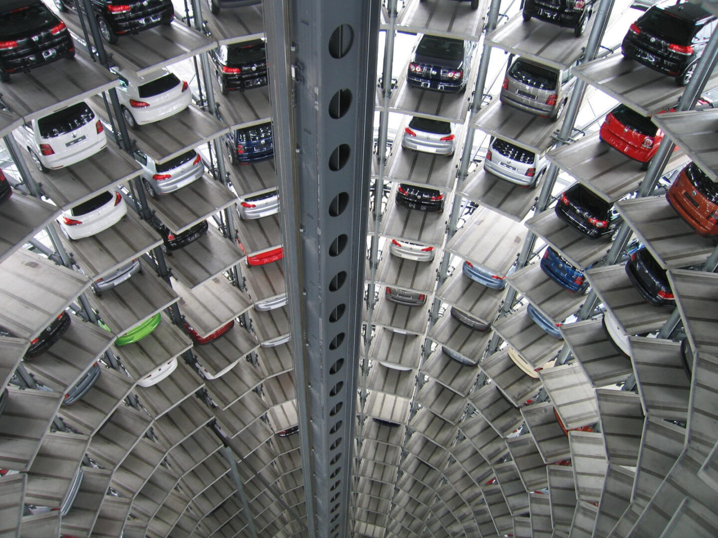 سيصعب عليك تصديق سعر مساحة ركن السيارة المباعة في هونج كونج!