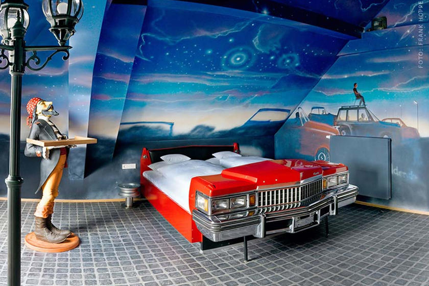 فندق ألماني يوفر غرف بأثاث مصنوع من قطع سيارات حقيقية! 5