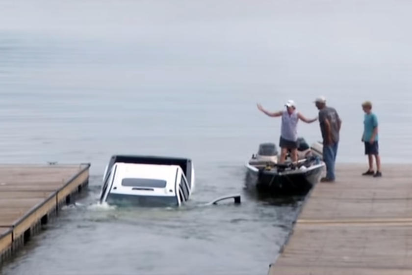 جمس سييرا دينالي تغرق في بحيرة أثناء بث تلفزيوني مباشر "فيديو وصور" 17