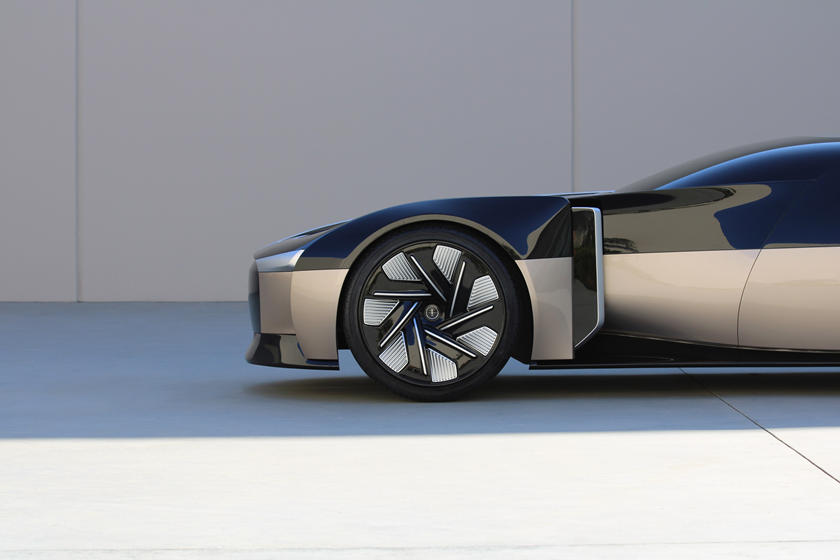 لينكون تكشف عن سيارة اختبارية تعكس مستقبل العلامة في عام 2040 24