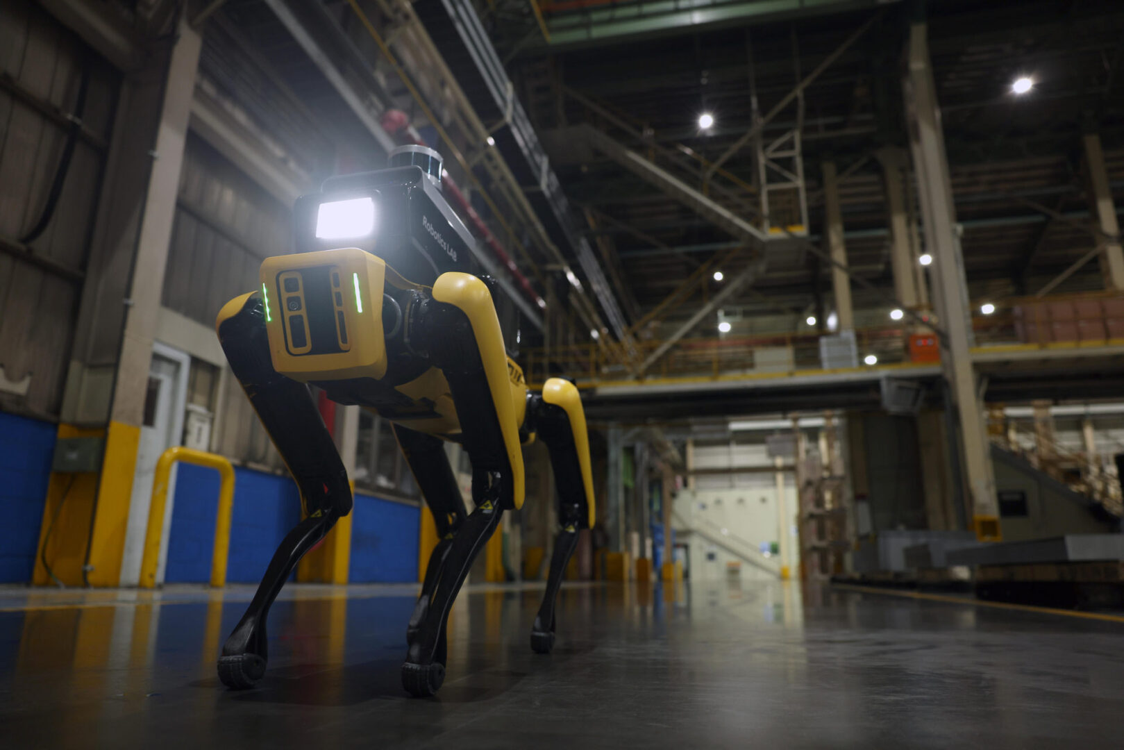 هيونداي تكشف عن روبوت جديد لخدمة وحماية مصانعها! 13