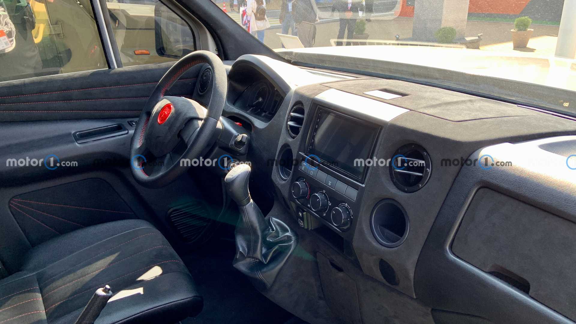 روسيا تصنع SUV جديدة للتضاريس الوعرة بتصميم مستوحى من همر 3