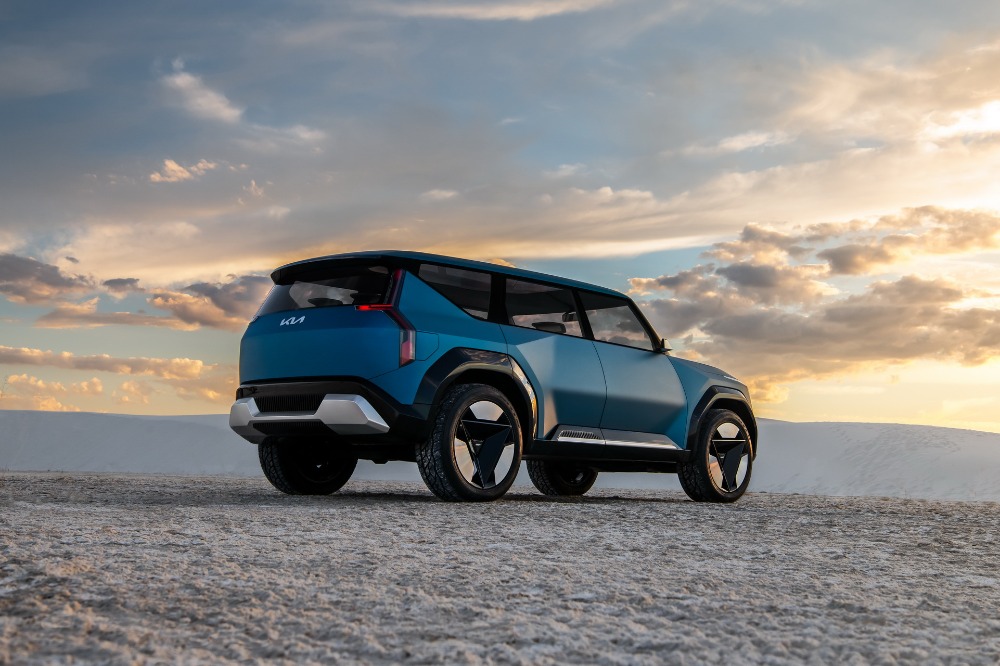 كيا EV9 تنطلق رسمياً: سيارة SUV كهربائية اختبارية بحجم تيلورايد! 10