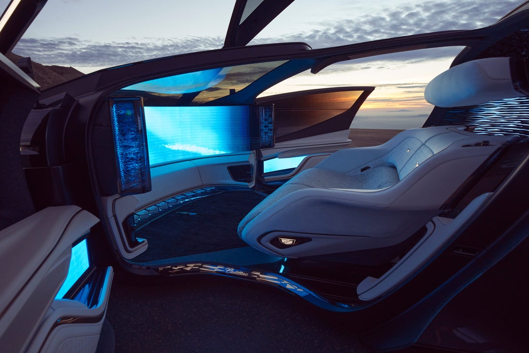 كاديلاك تكشف عن سيارة "إينر سبيس" المستقبلية الفاخرة 20