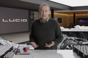 رئيس لوسيد يطلق فيديوهات تعليمية توضح كيفية عمل السيارات الكهربائية والبطاريات 6
