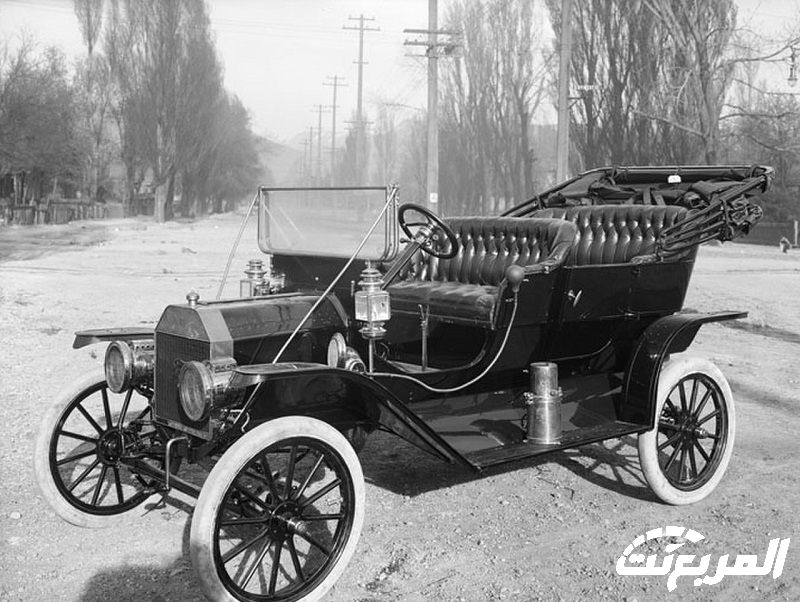مخترع اول سياره باربع عجلات 