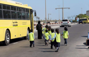 "المرور" يحذر: تجاوز حافلات النقل المدرسي المتوقفة مخالفة..وهذه غرامتها 5